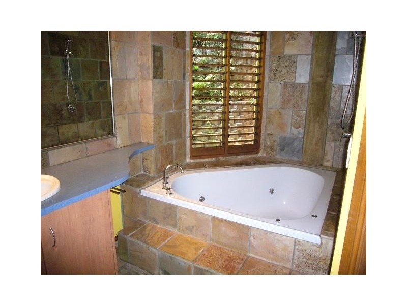 25 Bellevue Crescent, Edge Hill QLD 4870