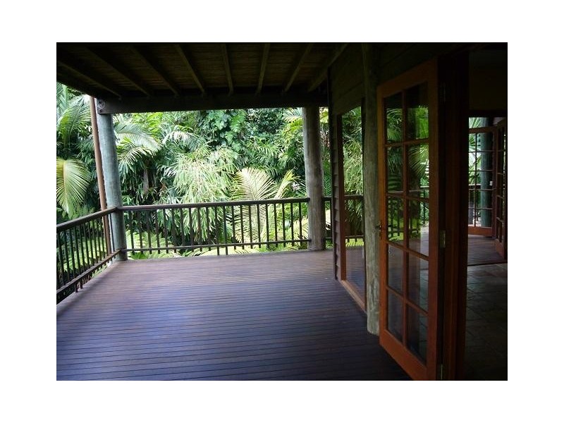 25 Bellevue Crescent, Edge Hill QLD 4870