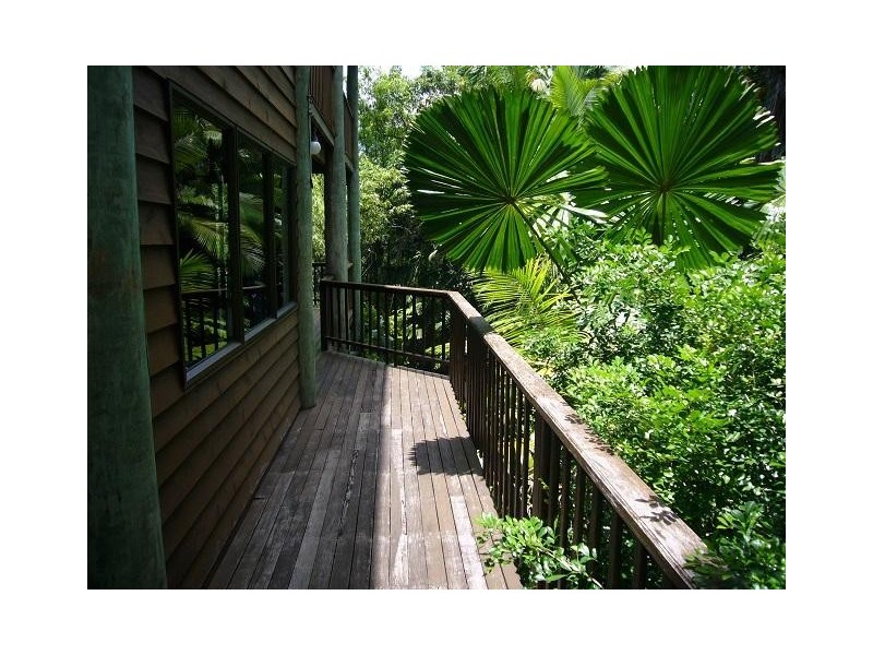 25 Bellevue Crescent, Edge Hill QLD 4870