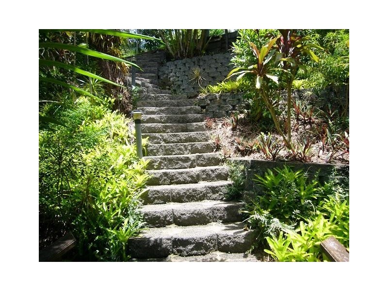 25 Bellevue Crescent, Edge Hill QLD 4870