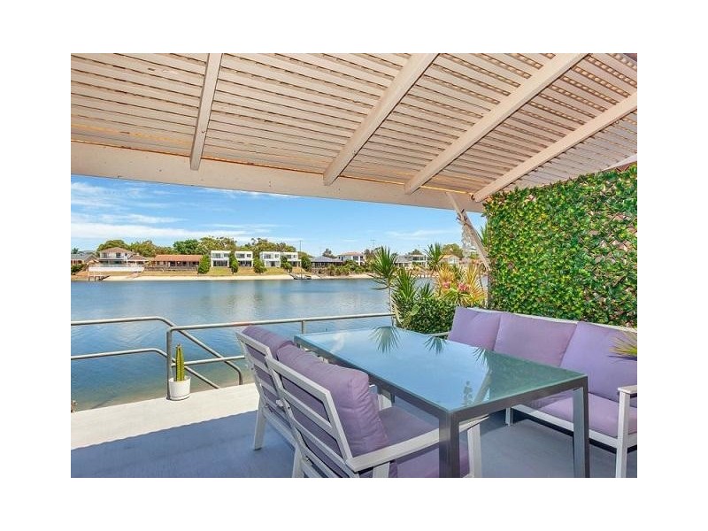 2/14 Aquila Court, Mermaid Waters QLD 4218