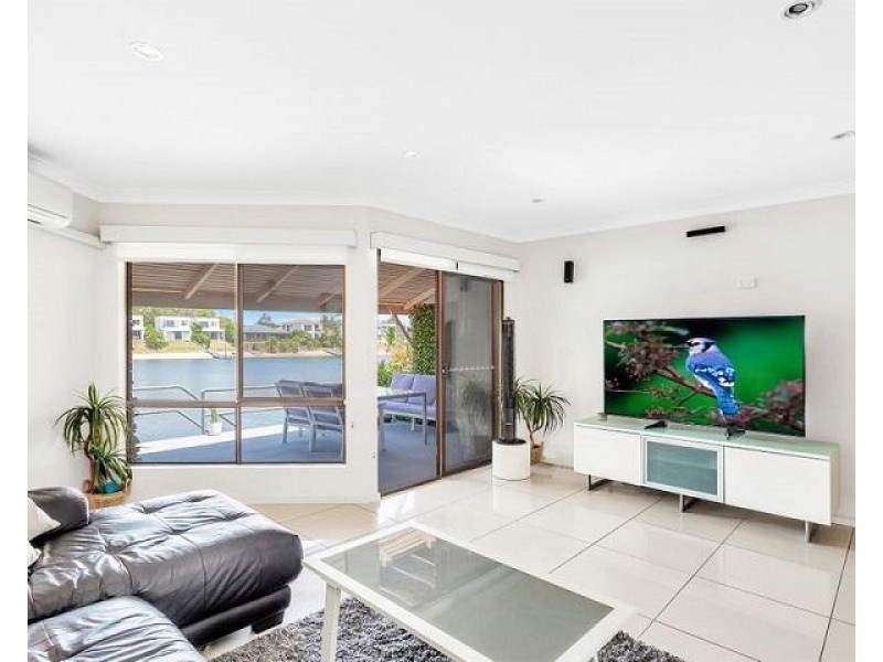 2/14 Aquila Court, Mermaid Waters QLD 4218