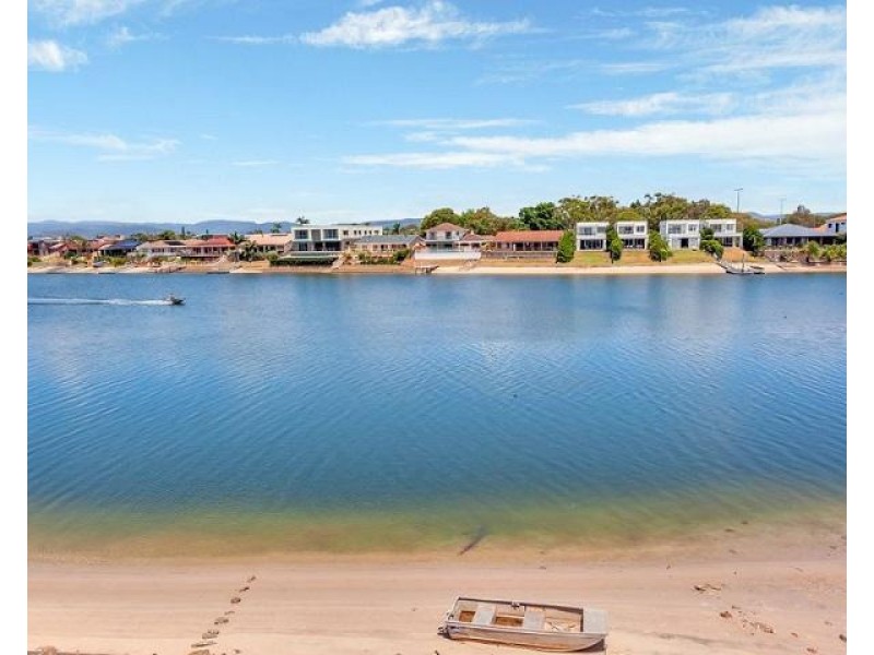 2/14 Aquila Court, Mermaid Waters QLD 4218