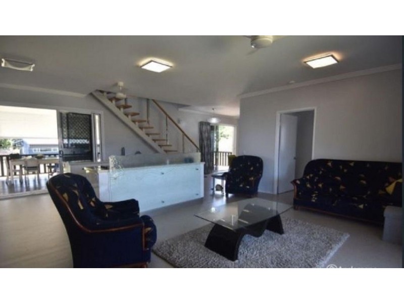 39 Seafarer Street, South Mission Beach QLD 4852