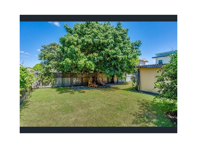 2/16 Gardenia Grove, Burleigh Heads QLD 4220