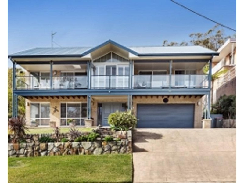 17 Upton Street, Soldiers Point NSW 2317