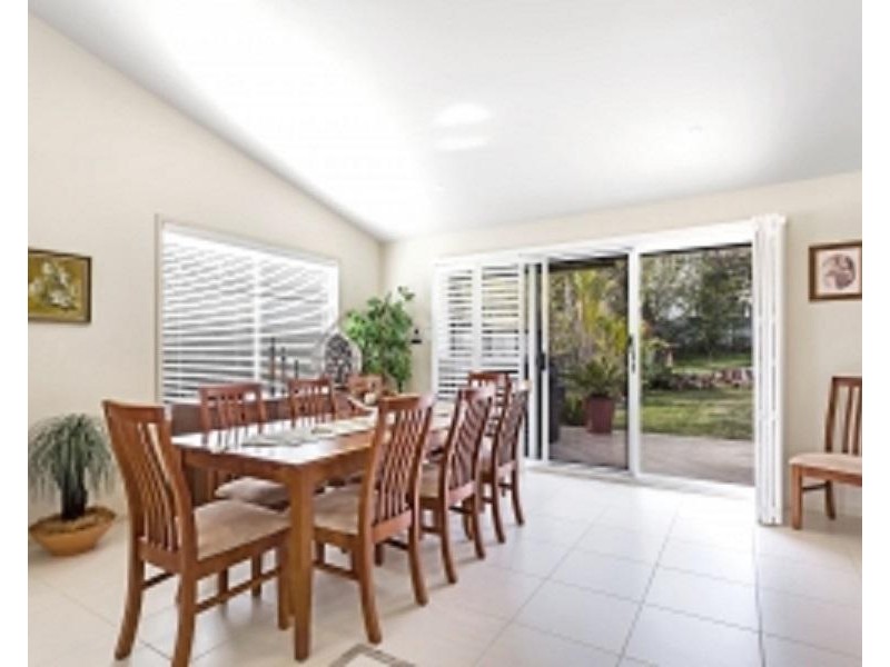 17 Upton Street, Soldiers Point NSW 2317