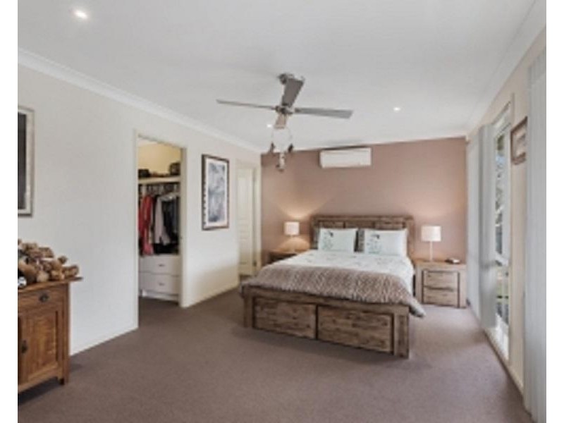 17 Upton Street, Soldiers Point NSW 2317