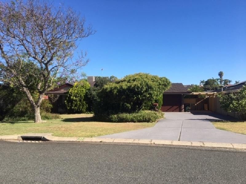 37 Comstock Way, Woodvale WA 6026