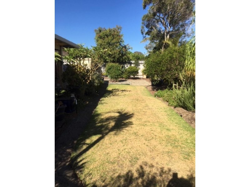 37 Comstock Way, Woodvale WA 6026