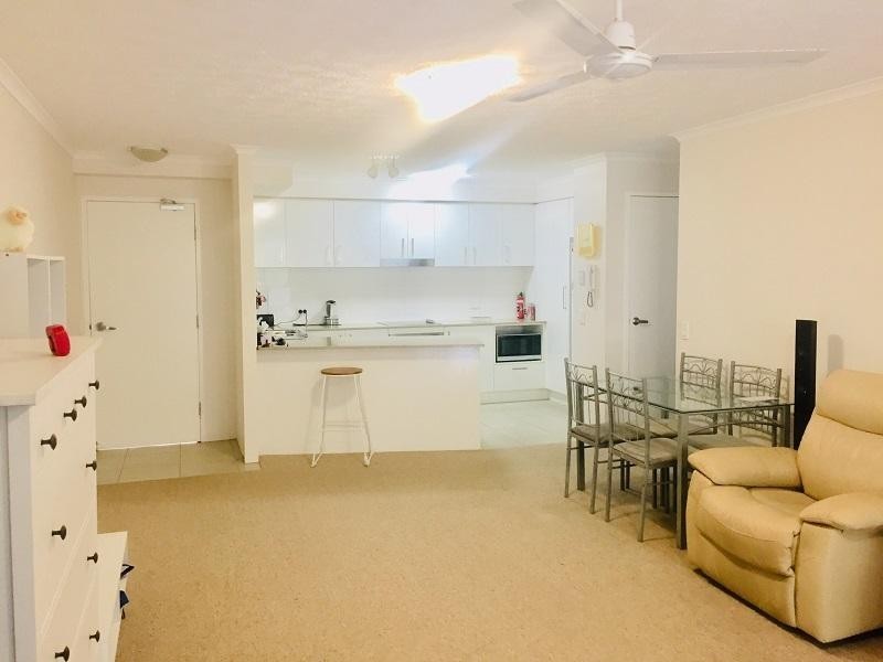 1/8 Ahern Street, Labrador QLD 4215