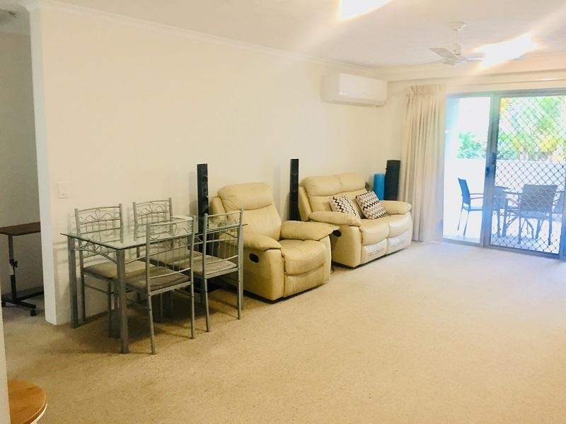 1/8 Ahern Street, Labrador QLD 4215