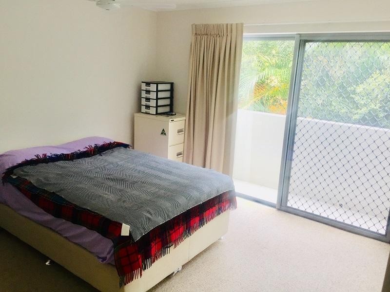 1/8 Ahern Street, Labrador QLD 4215