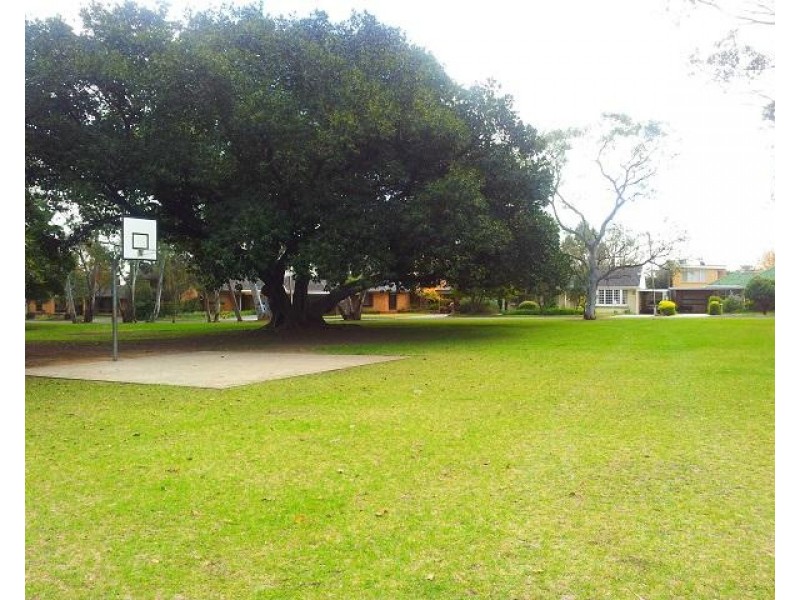 1 Hamish Grove, Rostrevor SA 5073