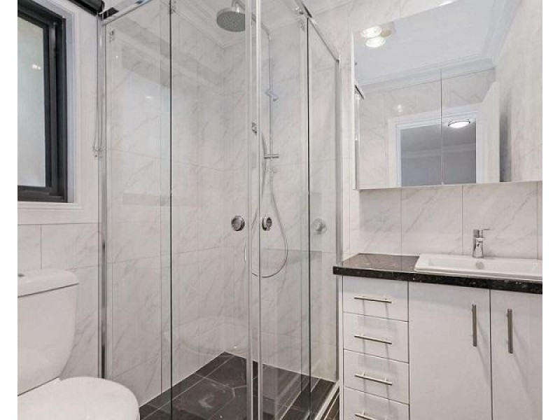 2/8 Barwon Avenue, Reservoir VIC 3073