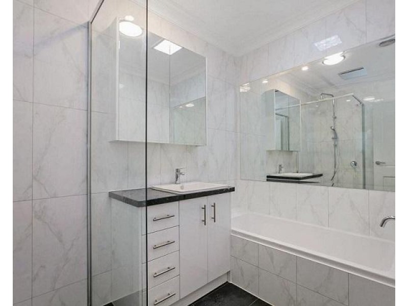 2/8 Barwon Avenue, Reservoir VIC 3073