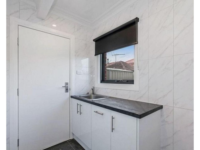 2/8 Barwon Avenue, Reservoir VIC 3073
