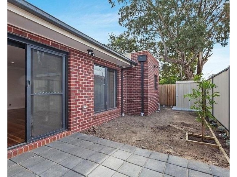 2/8 Barwon Avenue, Reservoir VIC 3073
