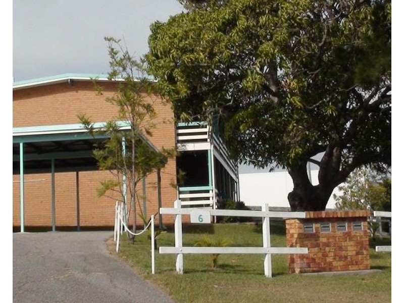 1-4/6 Wenitong Street, West Gladstone QLD 4680