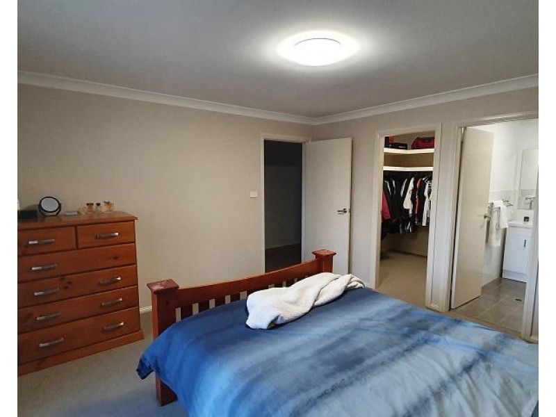 45 Fahy Crescent, Orange NSW 2800