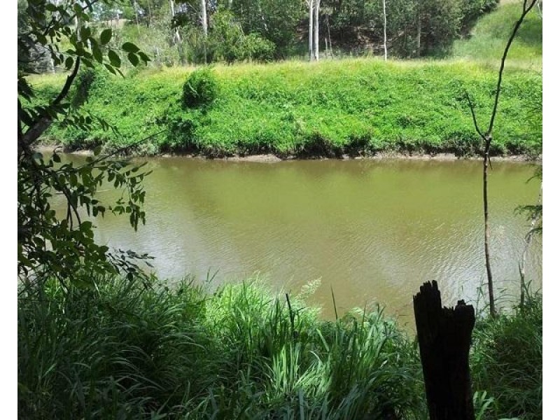 23 Sydney Street, Brassall QLD 4305