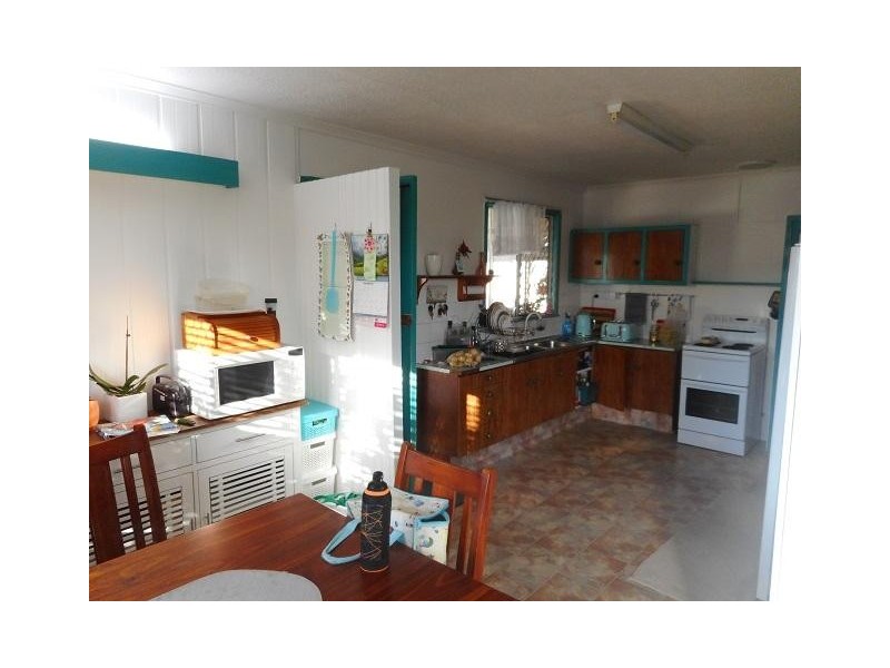 13 Pine Avenue, Beenleigh QLD 4207