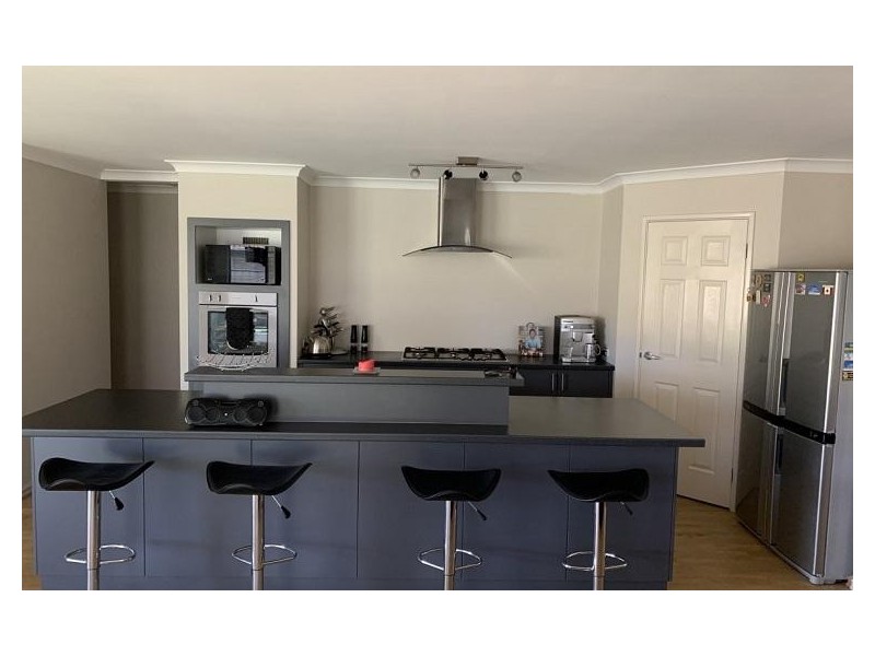 7 Eglinton Terrace, Dudley Park WA 6210