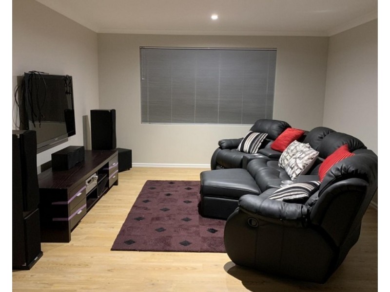 7 Eglinton Terrace, Dudley Park WA 6210