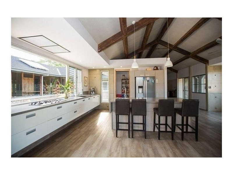 13 Voyager Street, South Mission Beach QLD 4852