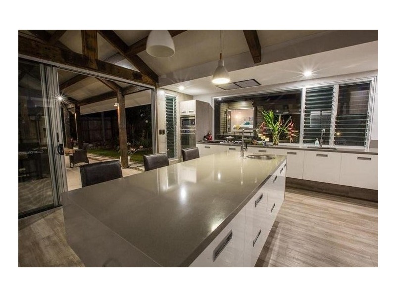 13 Voyager Street, South Mission Beach QLD 4852