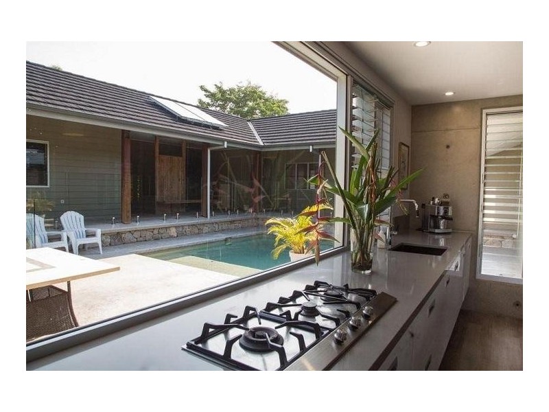 13 Voyager Street, South Mission Beach QLD 4852