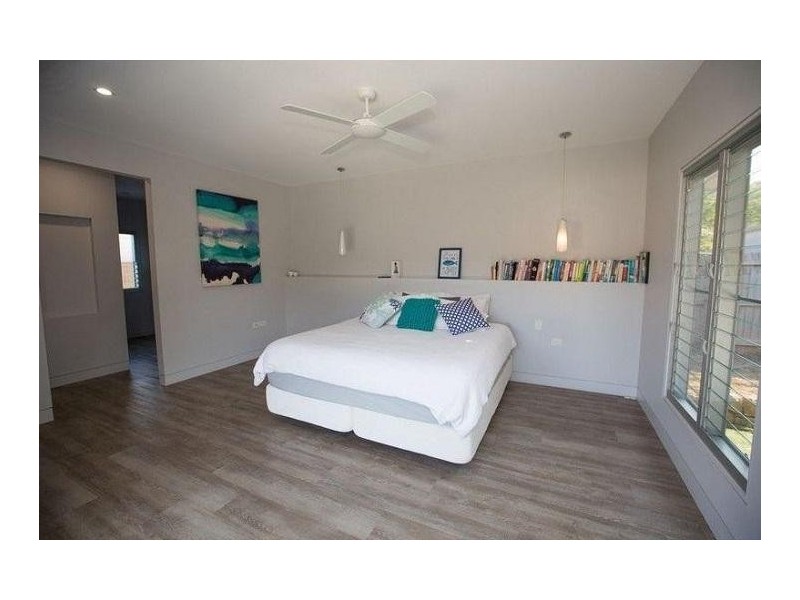 13 Voyager Street, South Mission Beach QLD 4852