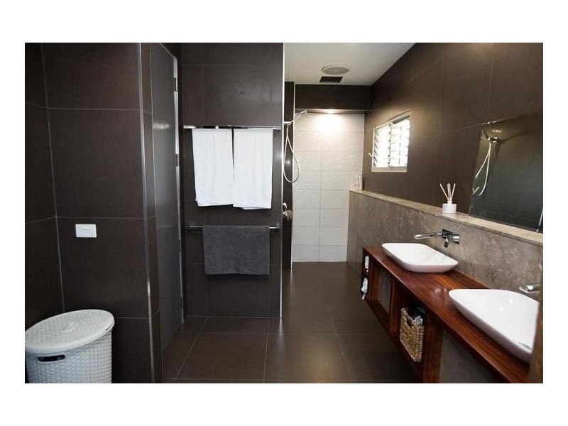 13 Voyager Street, South Mission Beach QLD 4852