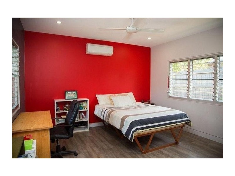 13 Voyager Street, South Mission Beach QLD 4852