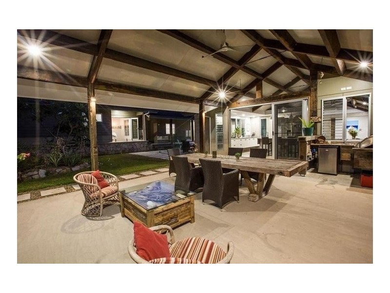 13 Voyager Street, South Mission Beach QLD 4852