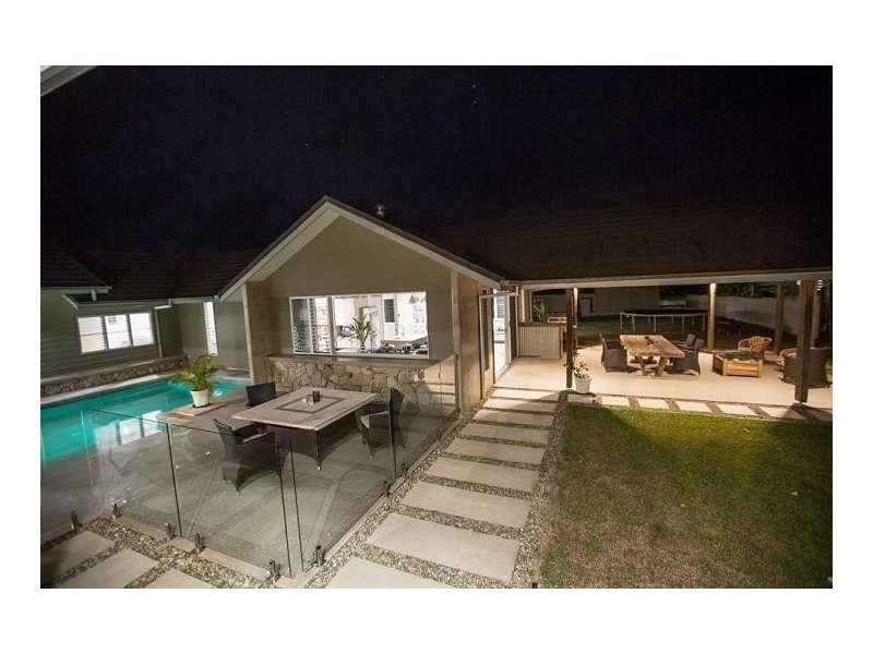 13 Voyager Street, South Mission Beach QLD 4852