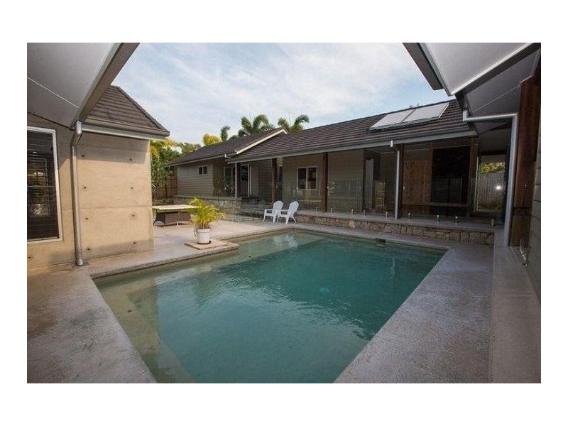 13 Voyager Street, South Mission Beach QLD 4852