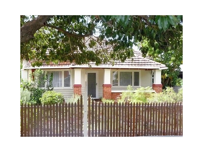 21 Fitzroy Road, Rivervale WA 6103