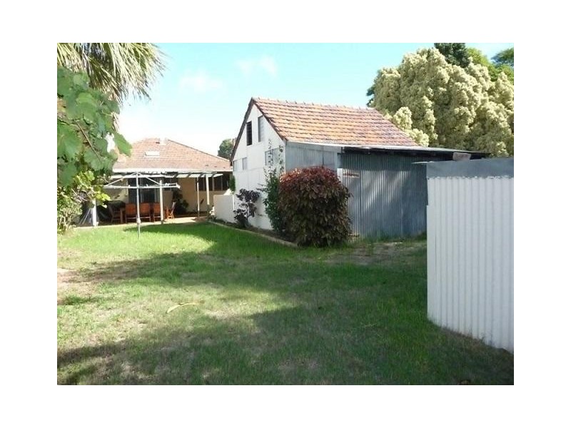 21 Fitzroy Road, Rivervale WA 6103