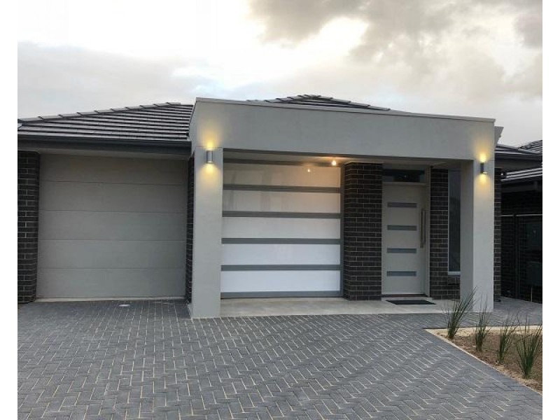 3 Nambucca Avenue, West Lakes Shore SA 5020