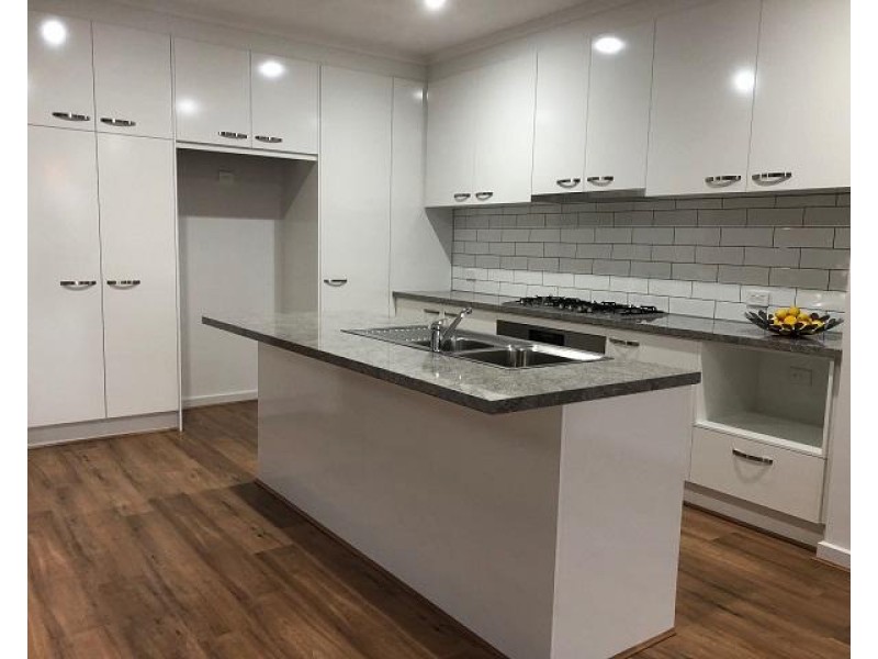 3 Nambucca Avenue, West Lakes Shore SA 5020