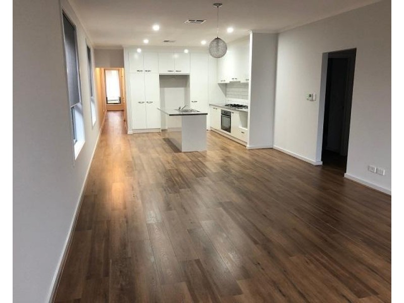 3 Nambucca Avenue, West Lakes Shore SA 5020