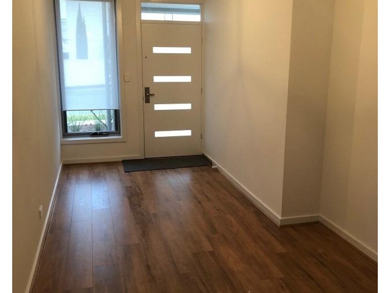 3 Nambucca Avenue, West Lakes Shore SA 5020