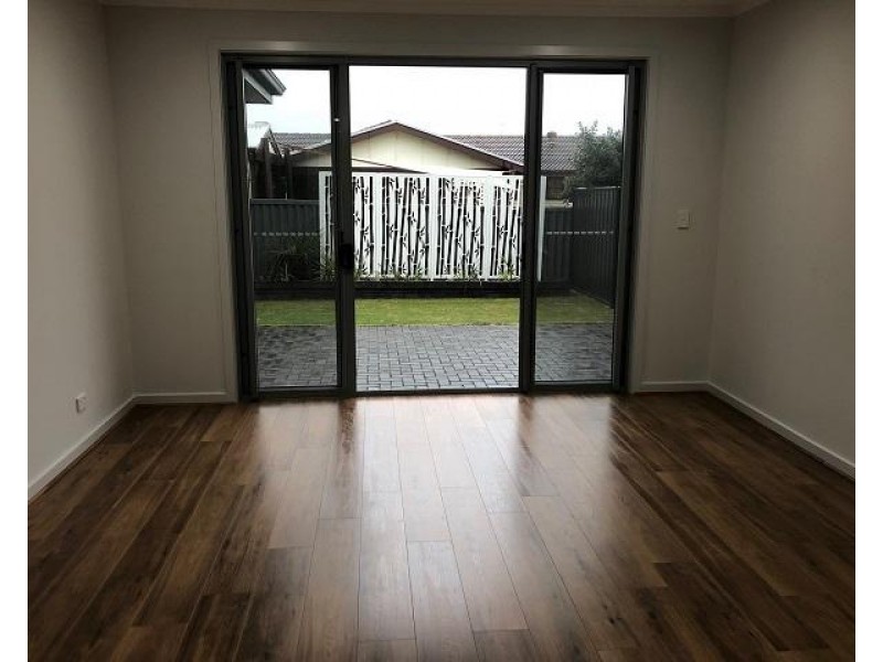 3 Nambucca Avenue, West Lakes Shore SA 5020