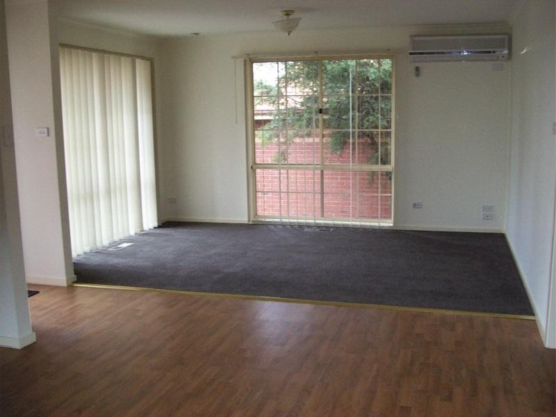 3/16 View Point Drive, Chirnside Park VIC 3116