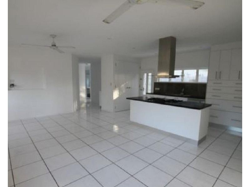 35 Buccaneer Street, South Mission Beach QLD 4852