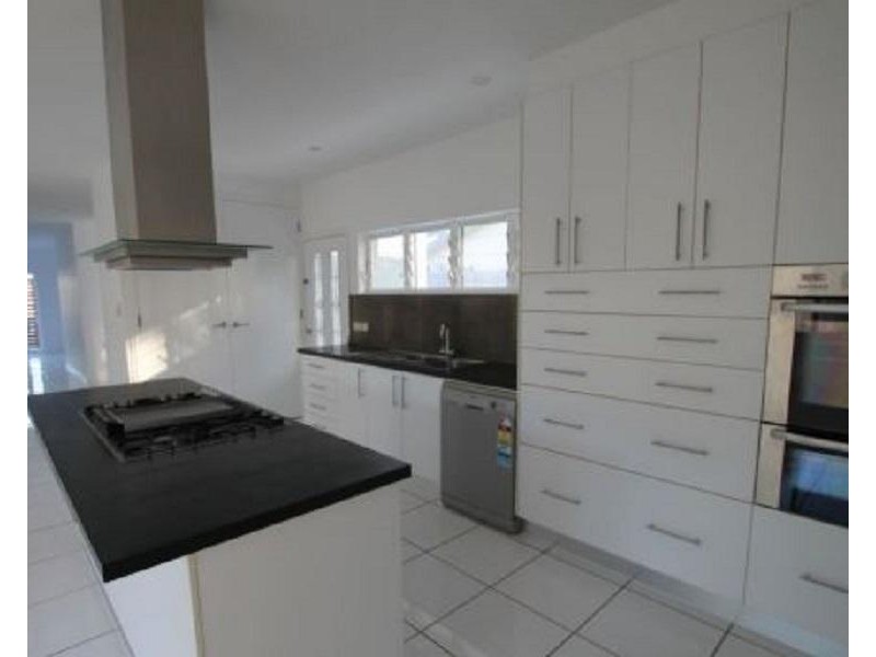 35 Buccaneer Street, South Mission Beach QLD 4852