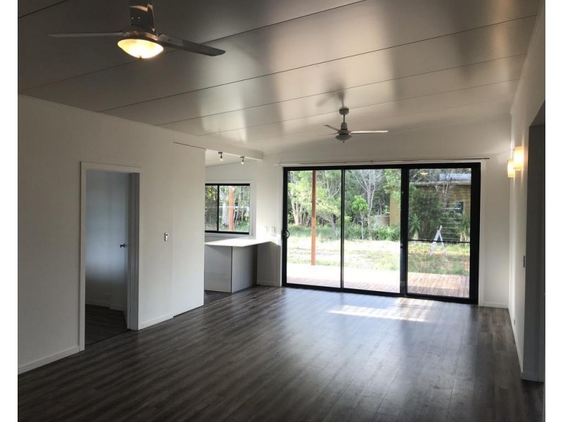 11 Alistair Court, Macleay Island QLD 4184