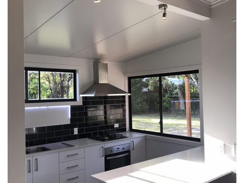 11 Alistair Court, Macleay Island QLD 4184