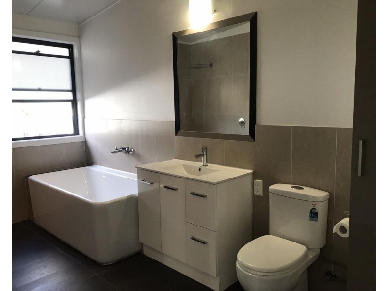 11 Alistair Court, Macleay Island QLD 4184